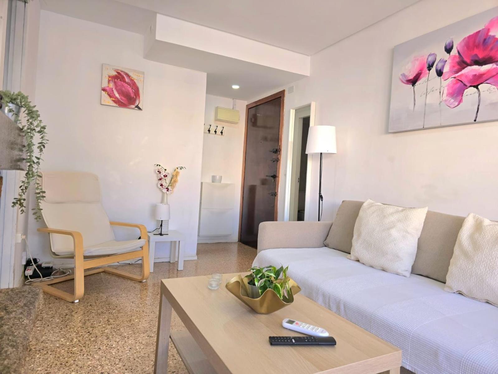 Nogalera Rainbow 2-Bedroom Apartment, Pool And Parking By Namaste Elite Torremolinos Dış mekan fotoğraf