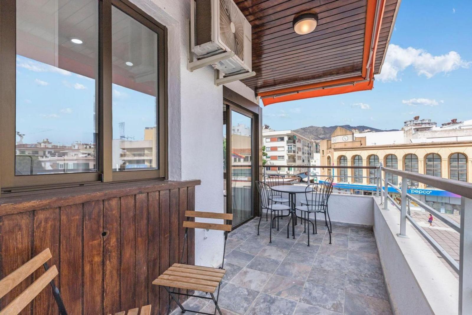 Nogalera Rainbow 2-Bedroom Apartment, Pool And Parking By Namaste Elite Torremolinos Dış mekan fotoğraf