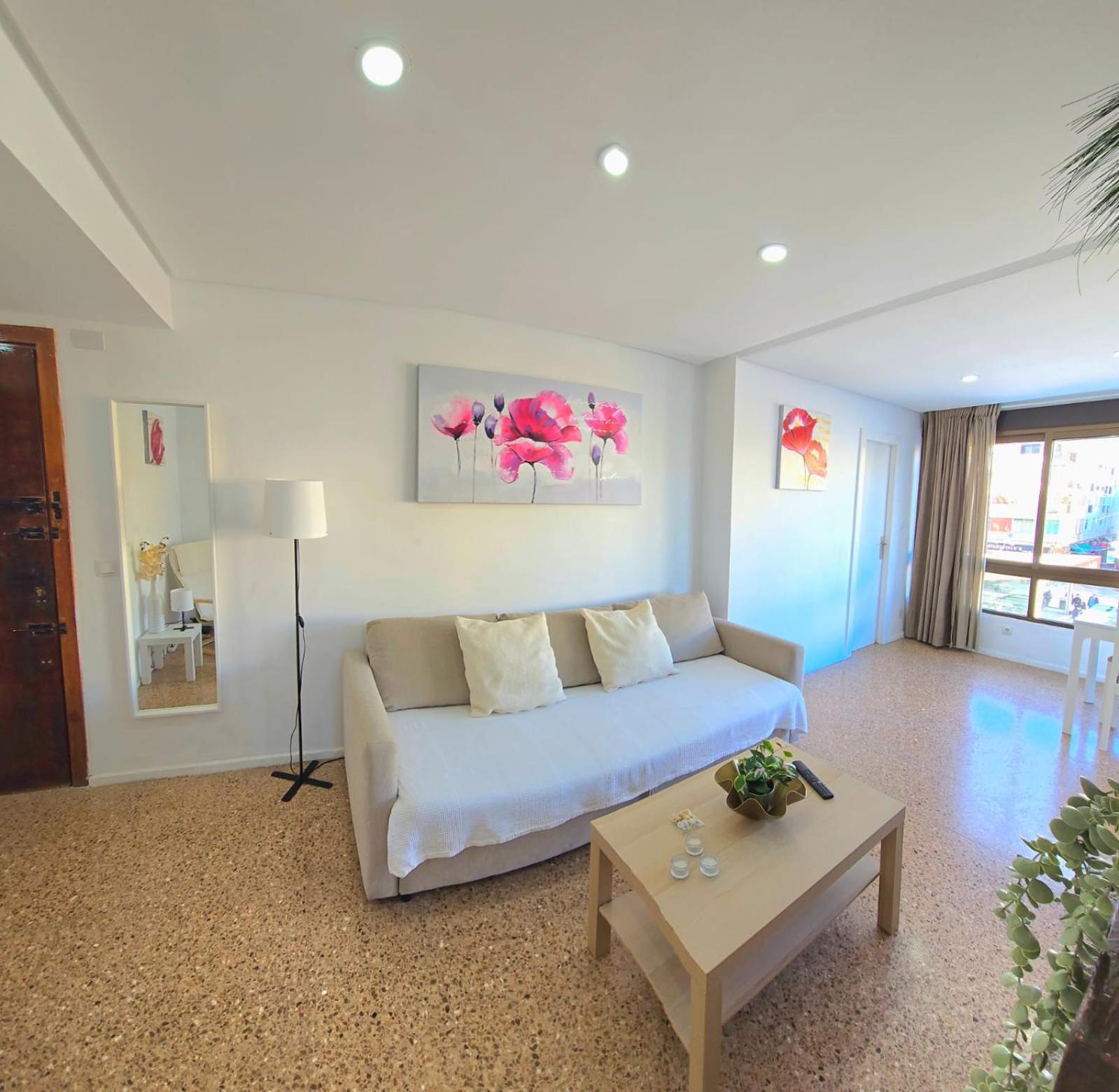 Nogalera Rainbow 2-Bedroom Apartment, Pool And Parking By Namaste Elite Torremolinos Dış mekan fotoğraf