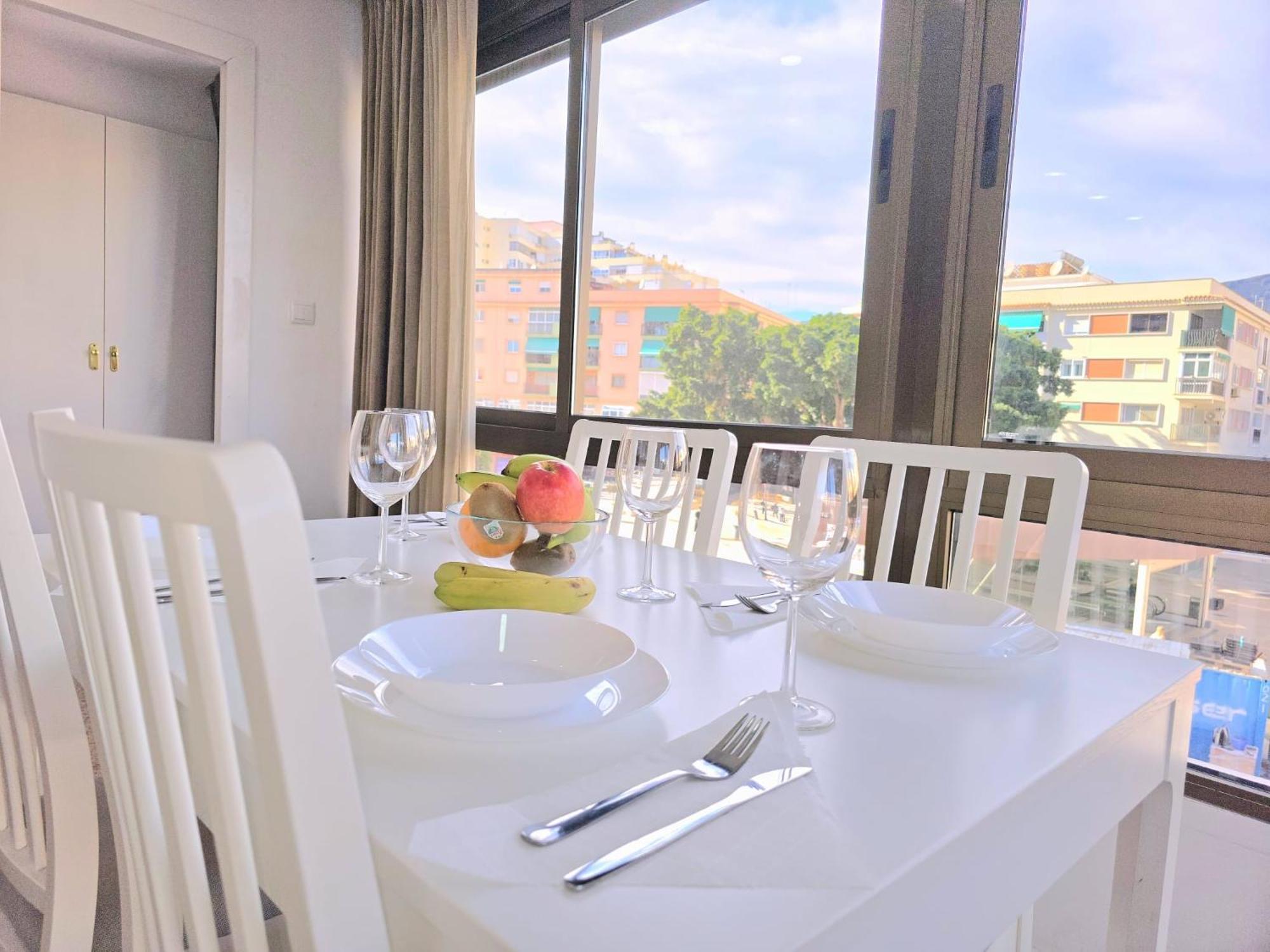 Nogalera Rainbow 2-Bedroom Apartment, Pool And Parking By Namaste Elite Torremolinos Dış mekan fotoğraf