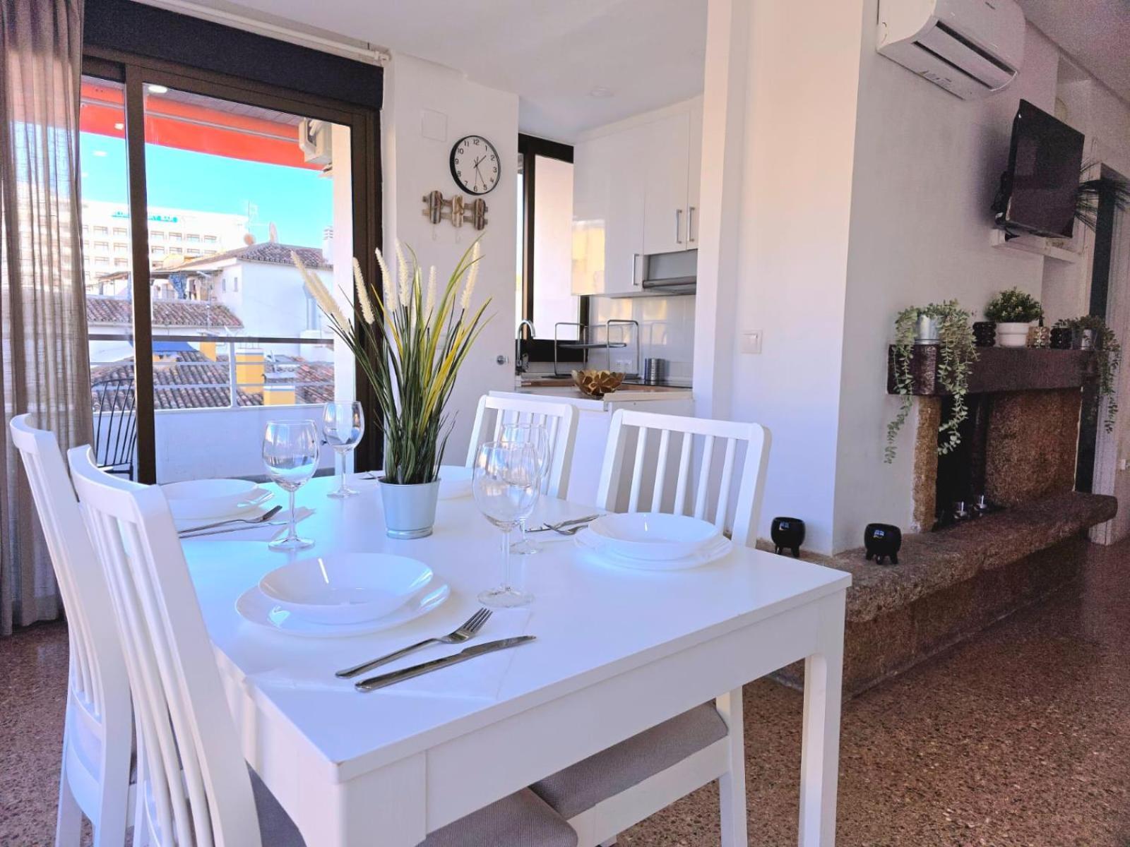 Nogalera Rainbow 2-Bedroom Apartment, Pool And Parking By Namaste Elite Torremolinos Dış mekan fotoğraf
